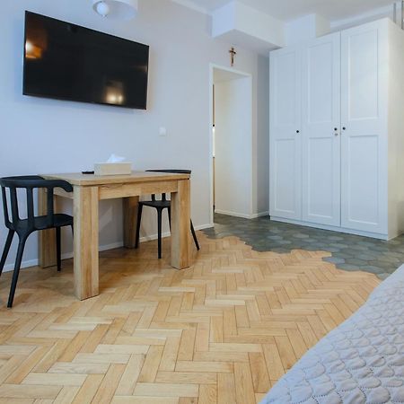 Kana - Stylish Apartment In Krakow Pomorska - Close, Wifi, Smart Tv Cracovia Exterior foto